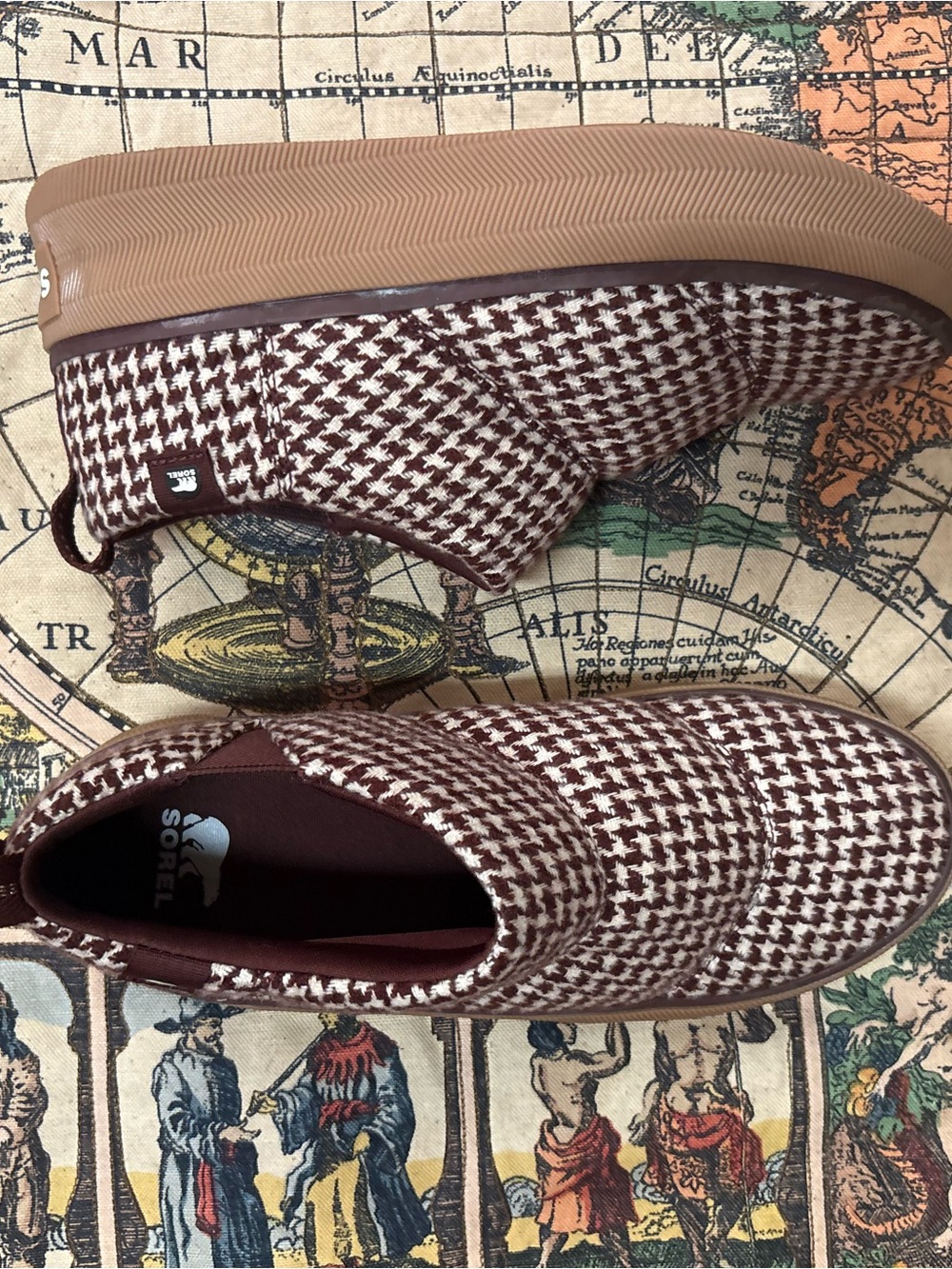 Sorel Men's Burgundy Houndstooth Slip-On Sneakers